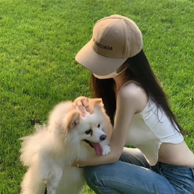 跳舞的红色公交